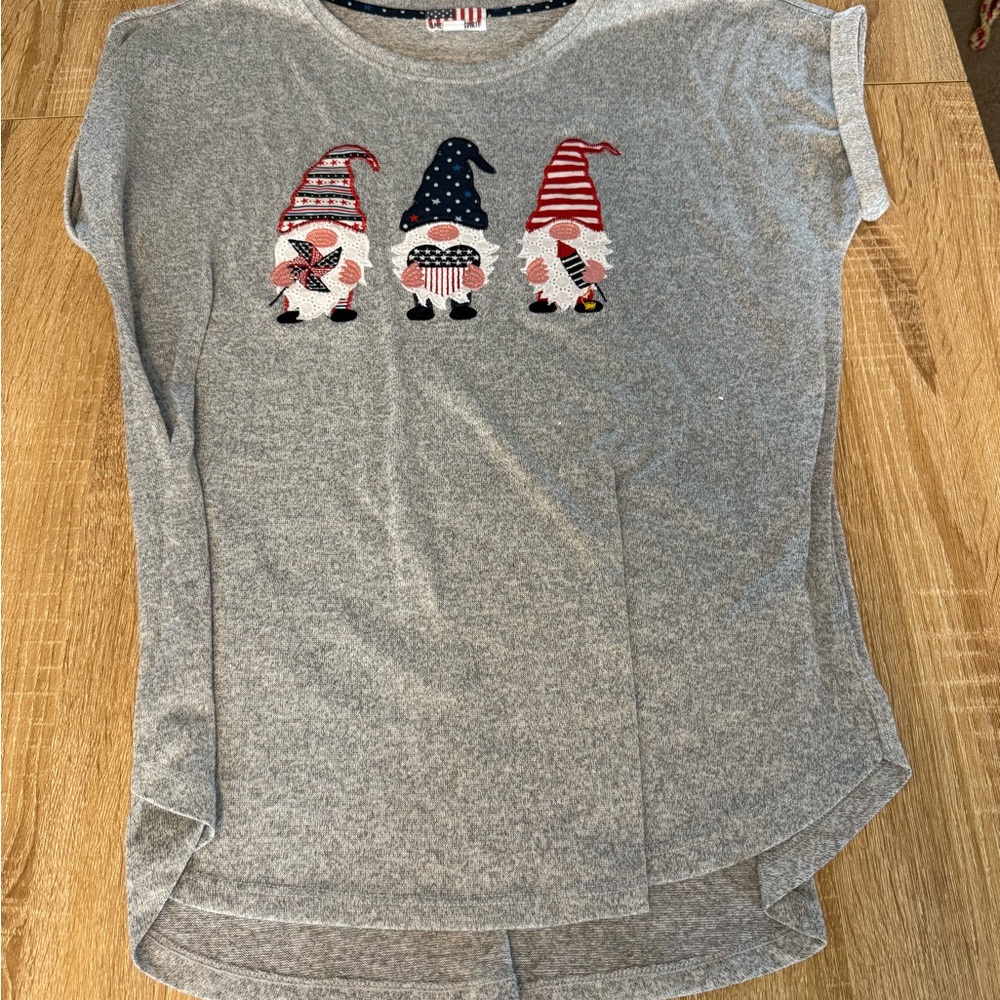 American holiday Gnome shirt women’s L